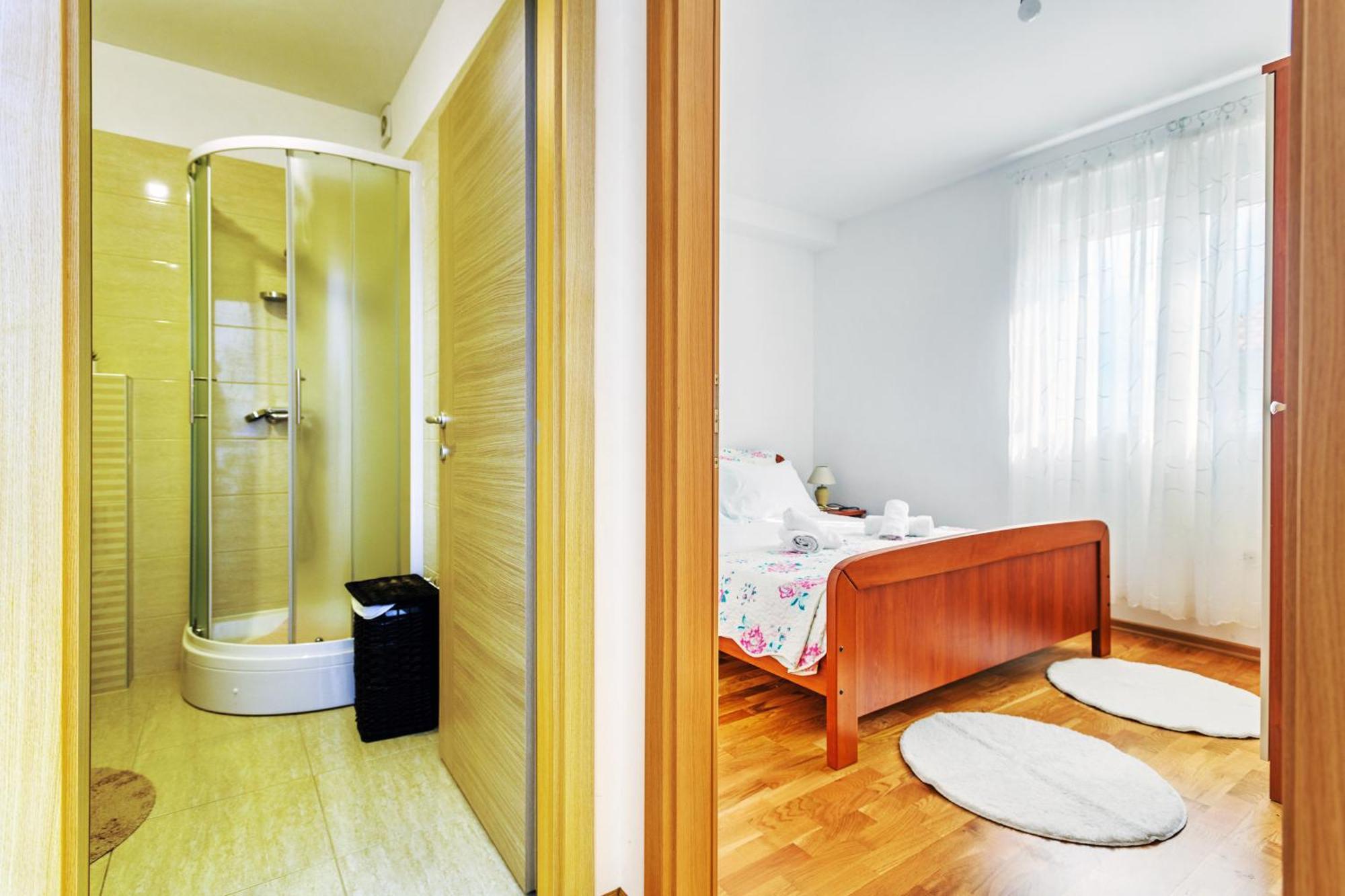Modern In Peaceful Area - Apartman Zadar