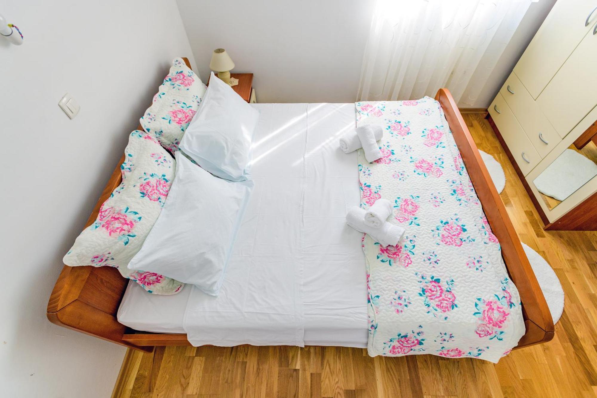 Apartman Modern In Peaceful Area - *