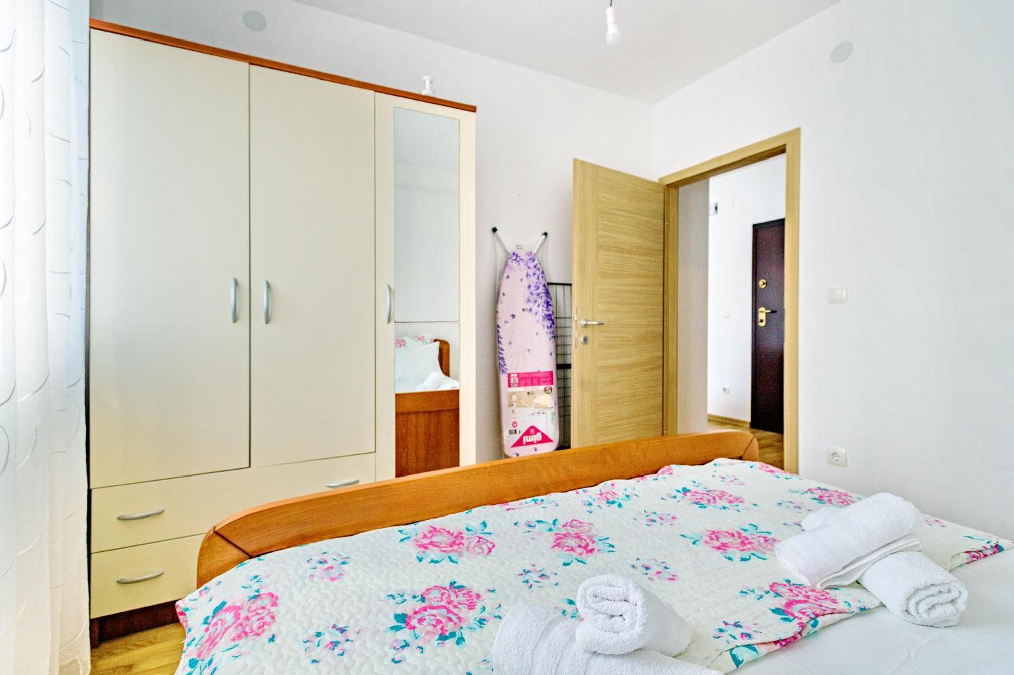 Modern In Peaceful Area -