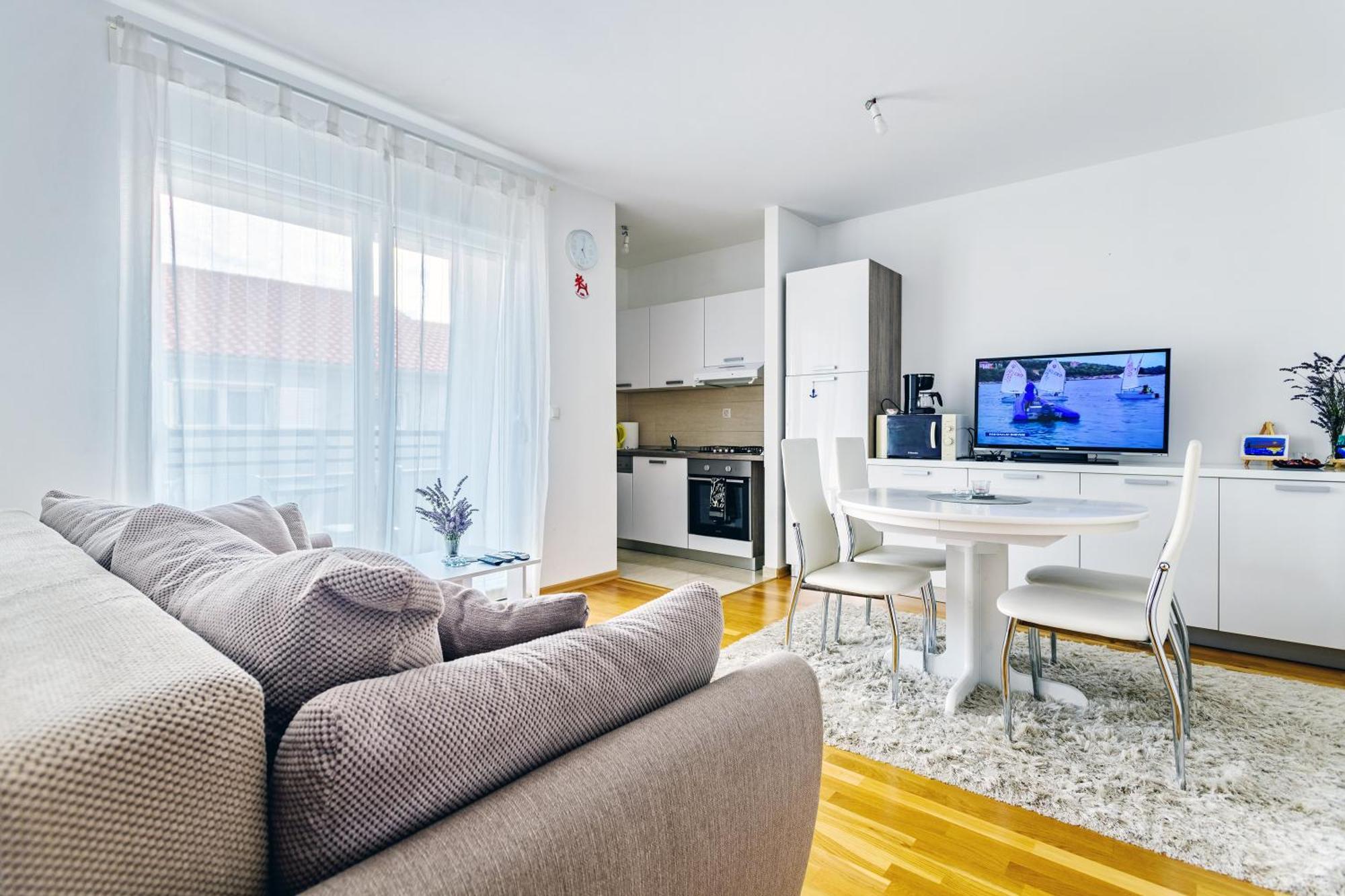 Modern In Peaceful Area - Apartman Zadar