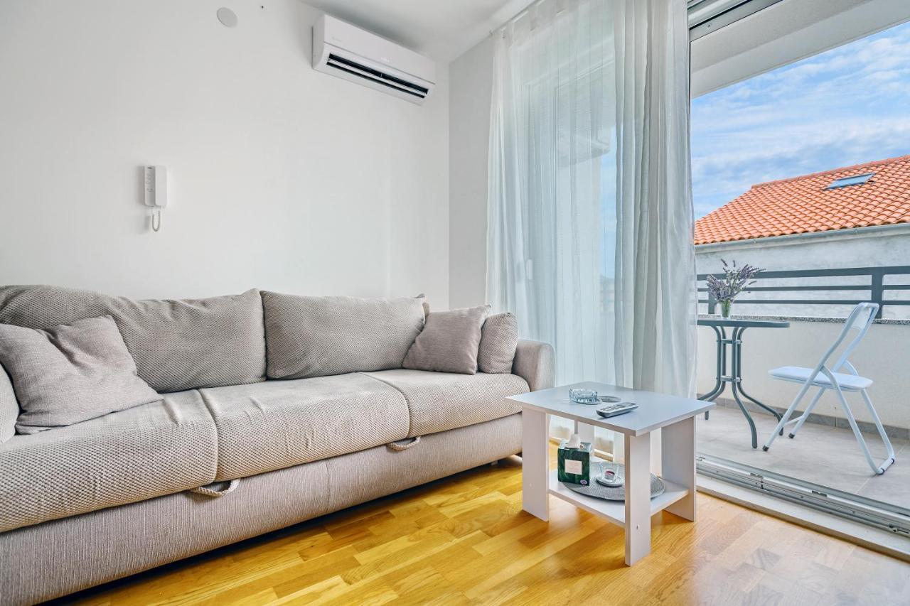 Modern In Peaceful Area - Apartment Zadar