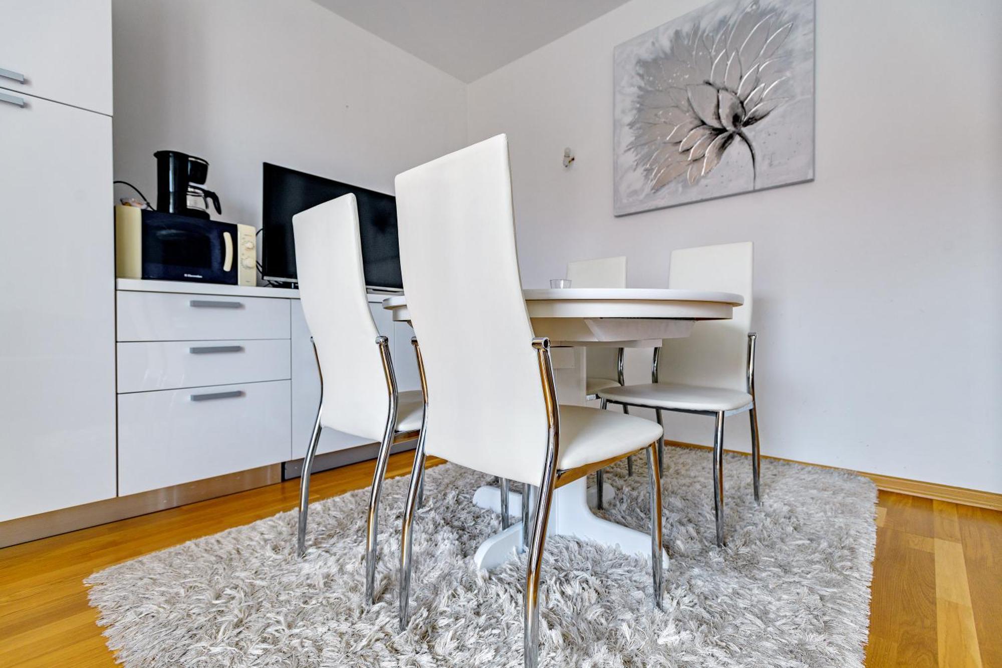 Modern In Peaceful Area - Apartment Zadar