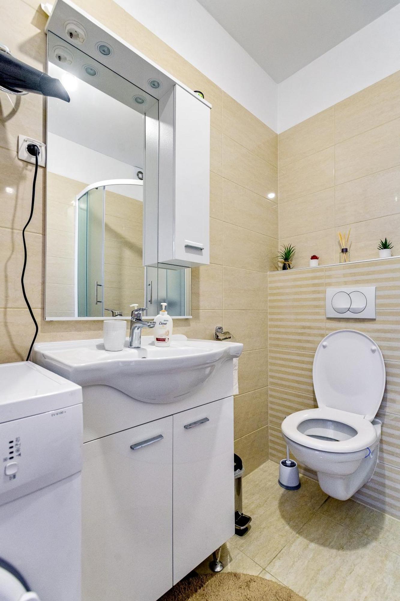 Modern In Peaceful Area - *