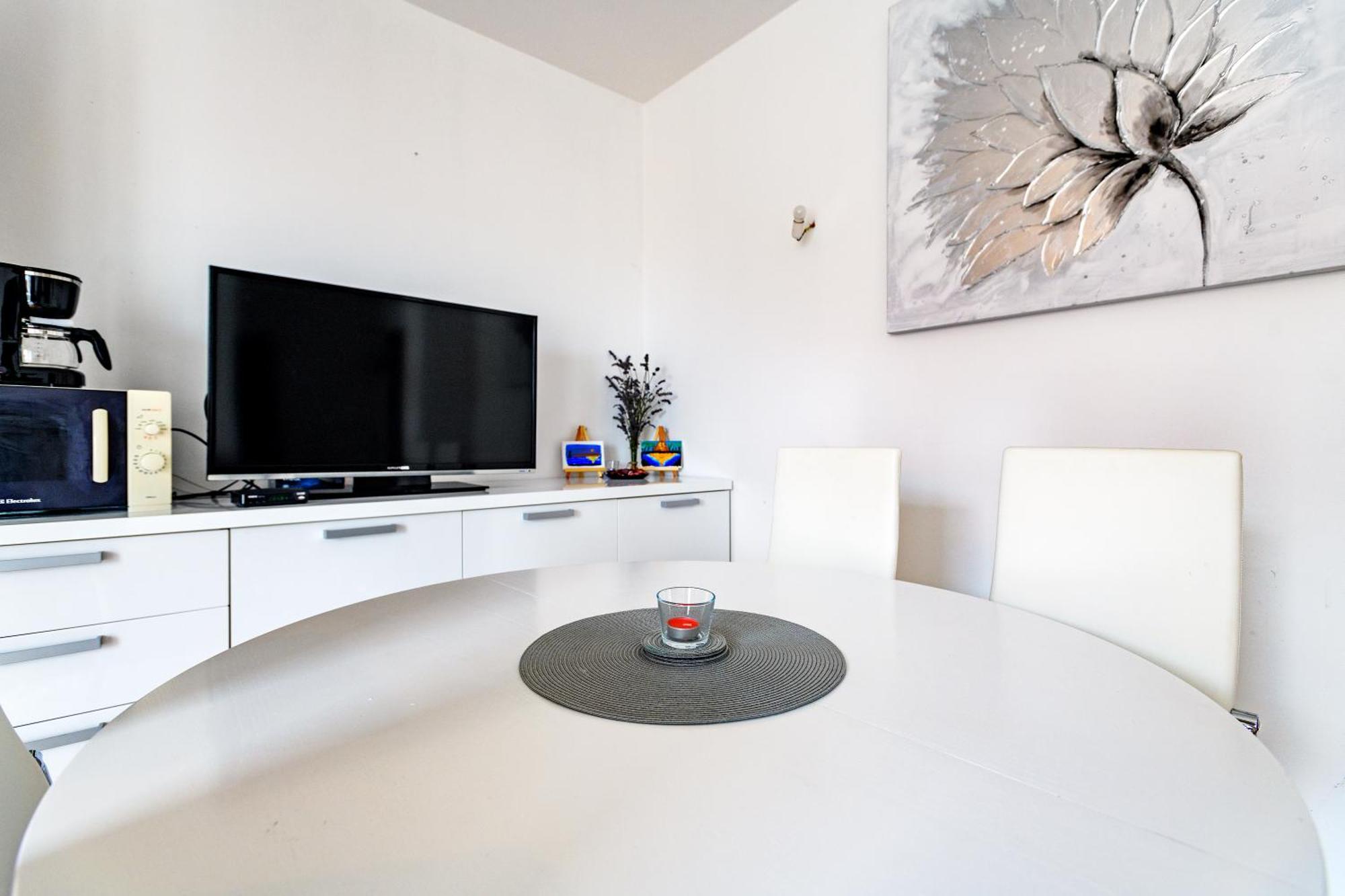 Modern In Peaceful Area -